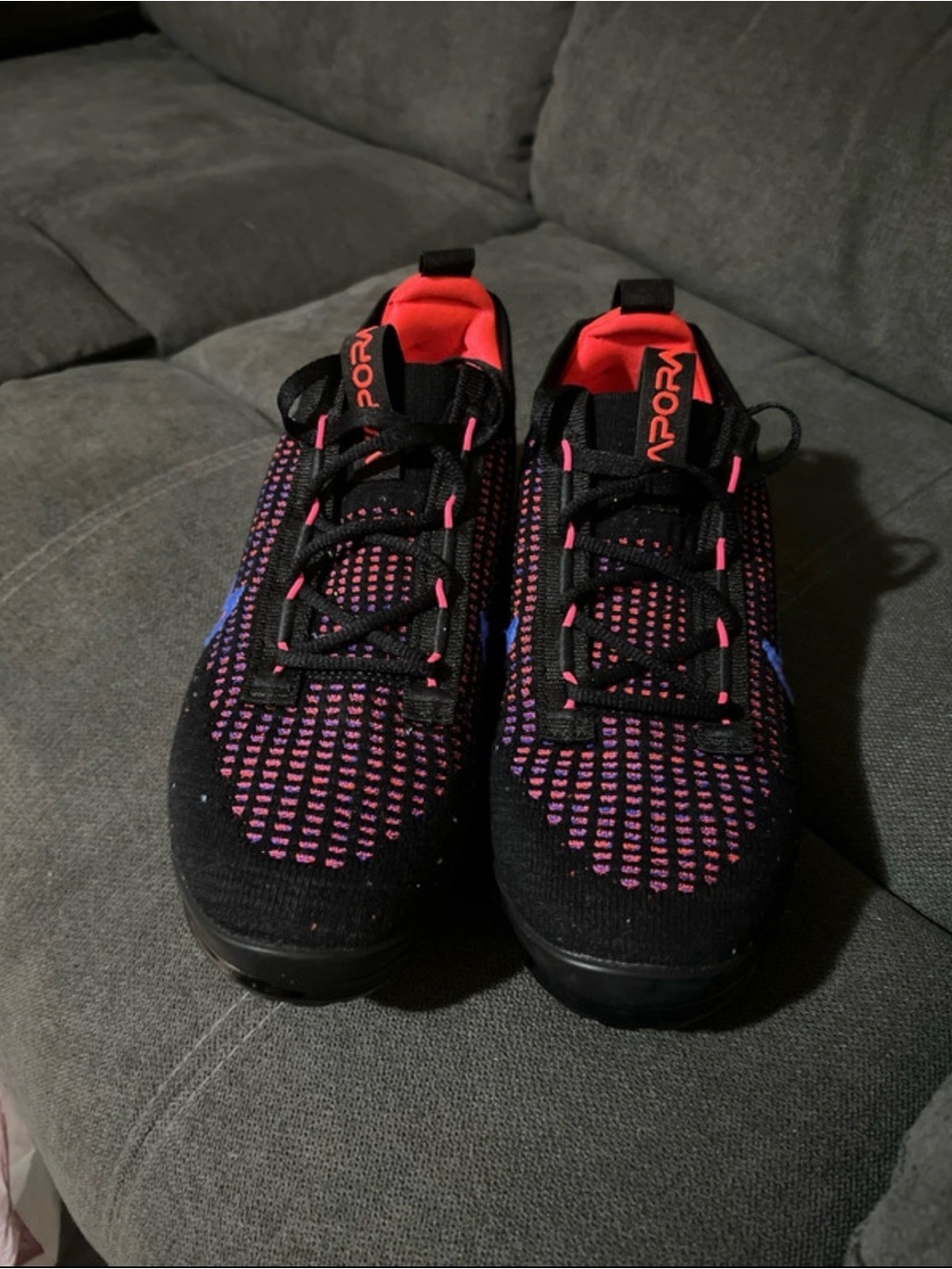 Nike - Picture 2 of 5